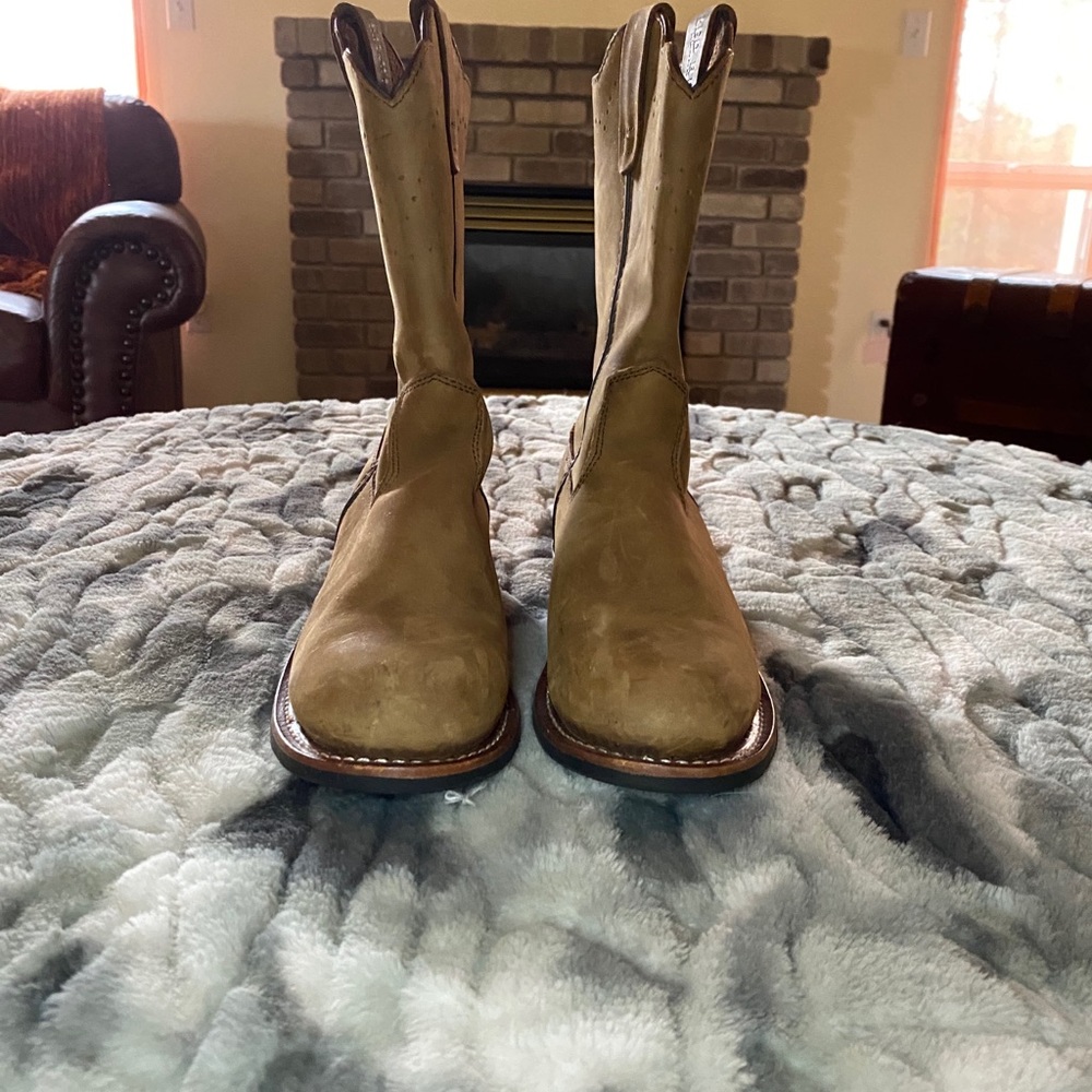 Authentic cowgirl boots!
